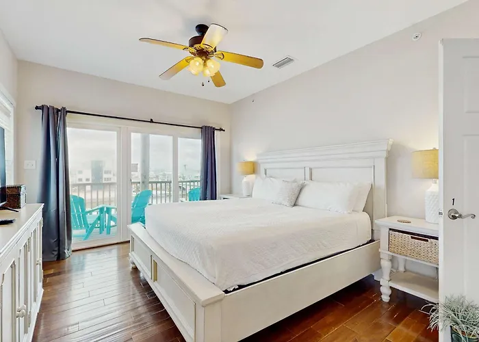 Three Story Beachfront With Private Pool Porch And Boardwalk To Gulf Coast Gulf Shores