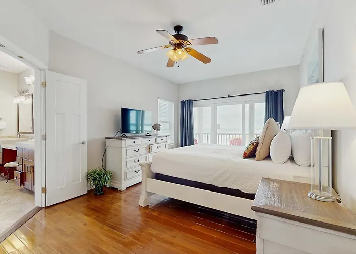 Holiday home Three Story Beachfront With Private Pool Porch And Boardwalk To Gulf Coast