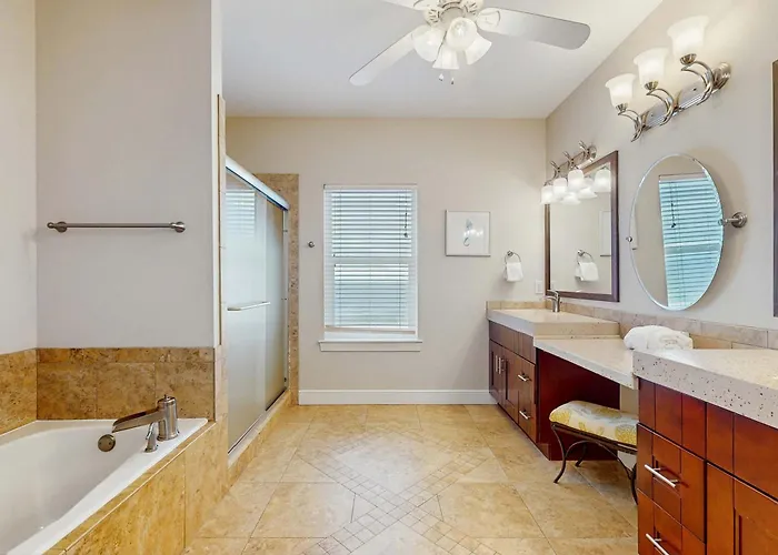 Holiday home Three Story Beachfront With Private Pool Porch And Boardwalk To Gulf Coast Gulf Shores