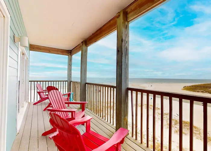 Holiday home Three Story Beachfront With Private Pool Porch And Boardwalk To Gulf Coast Gulf Shores