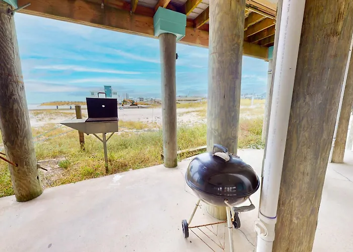 Holiday home Three Story Beachfront With Private Pool Porch And Boardwalk To Gulf Coast Gulf Shores